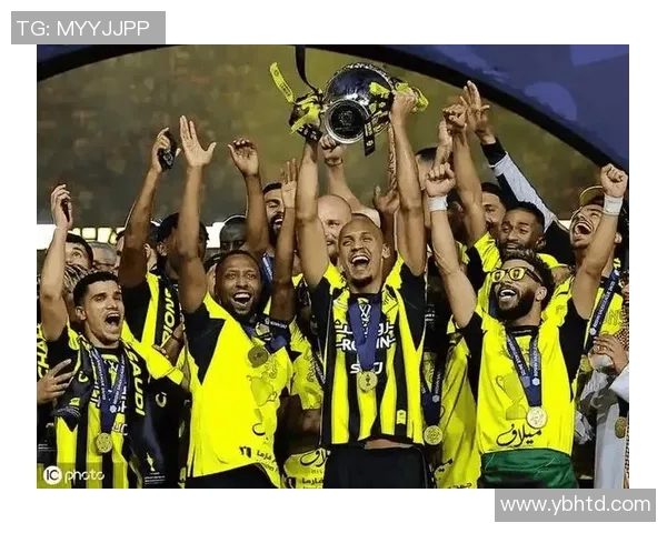 阿斯坦纳与祖马拉的激烈对决揭示足球战术的博弈与魅力