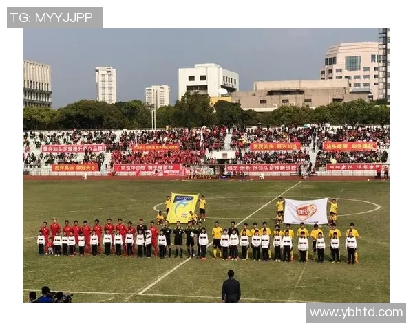 南京足球队在最新实力排行榜中荣登第十名展现出强劲实力与潜力 南京足球队在最新实力排行榜中荣登第十名展现出强劲实力与潜力